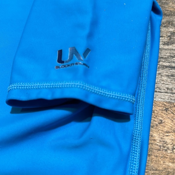 Speedo, Boys S, Blue UV Short Sleeve Swim Shirt - Picture 2 of 4